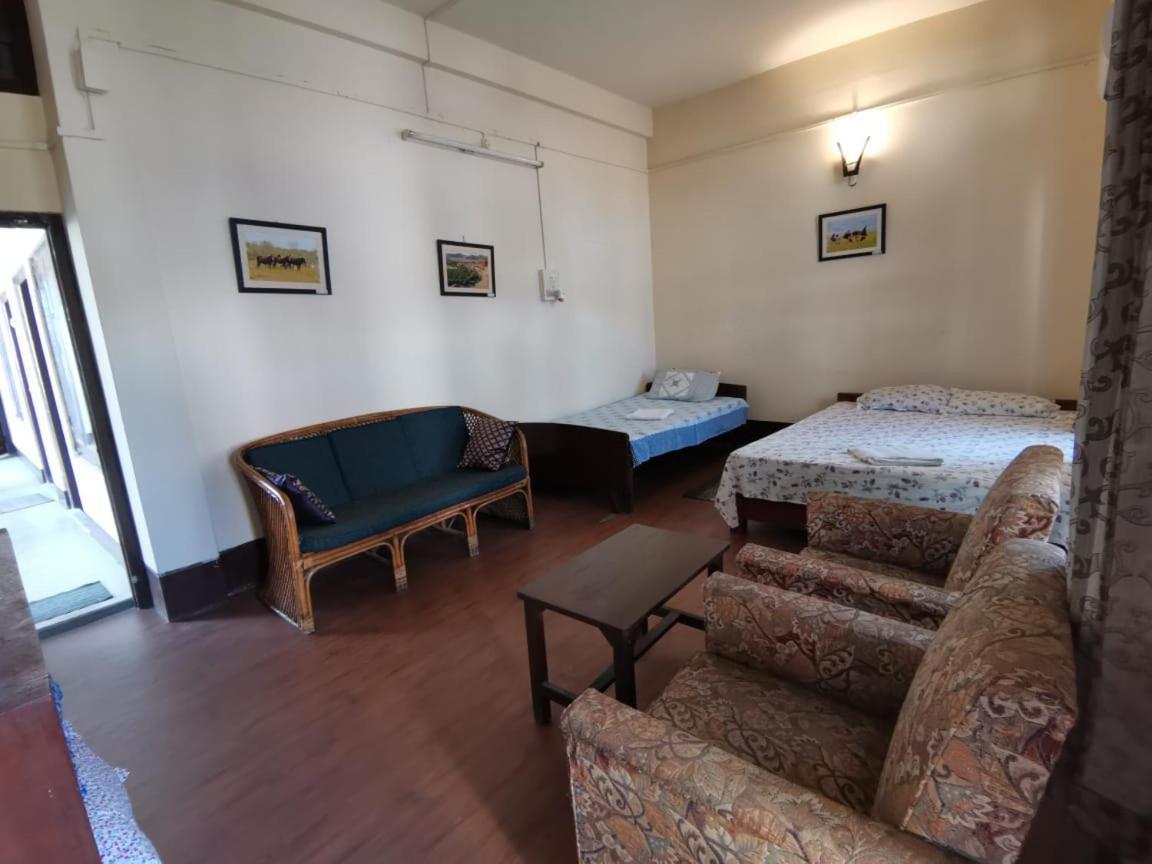 Bhaskar Homestay ديبروجاره المظهر الخارجي الصورة